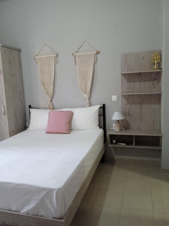 Almira - Rooms To Let Неа-Рода Экстерьер фото